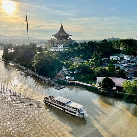Kuching City Center Riverbank Suites With Marvelous River View Exteriér fotografie