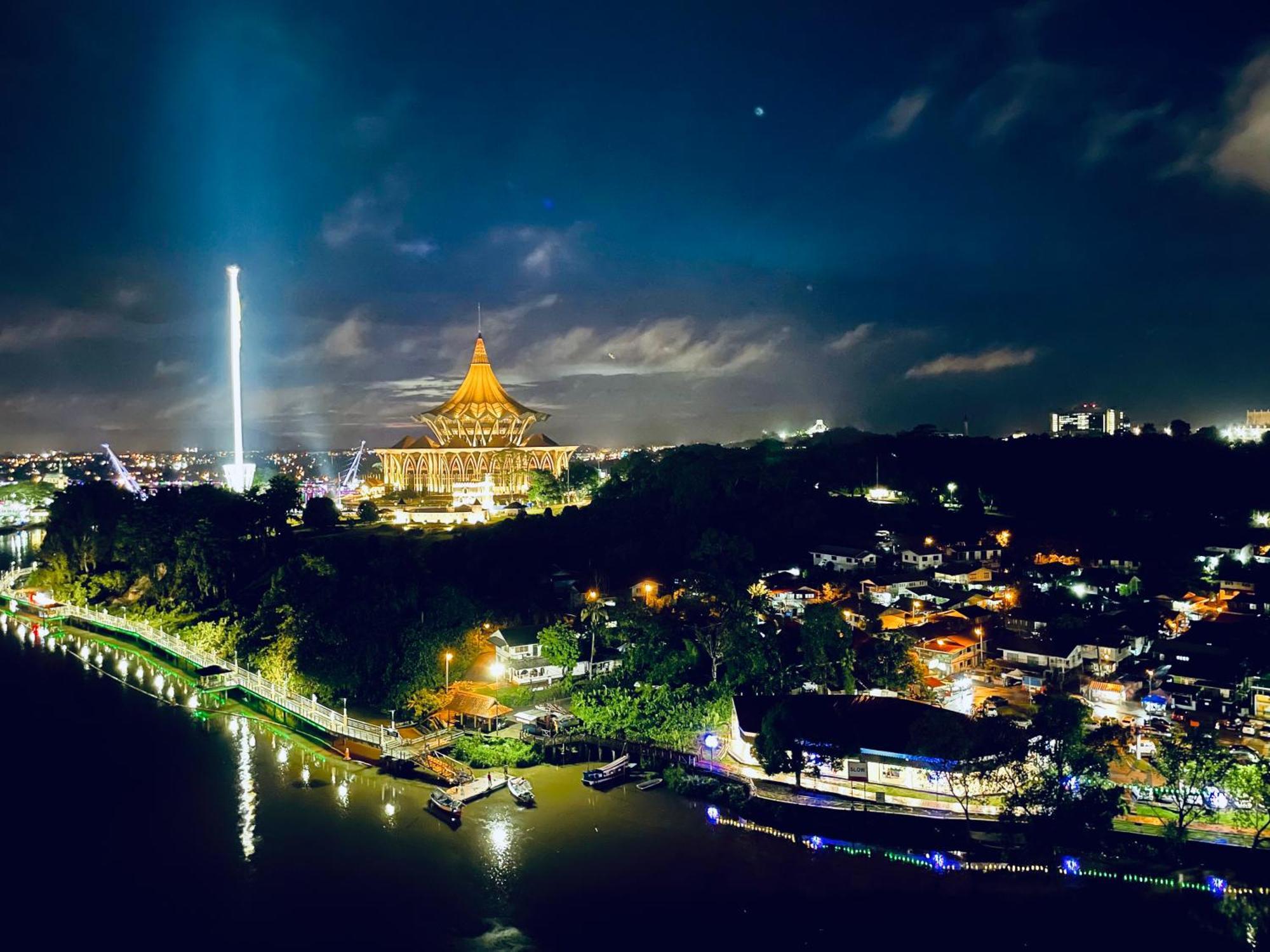 Kuching City Center Riverbank Suites With Marvelous River View Exteriér fotografie