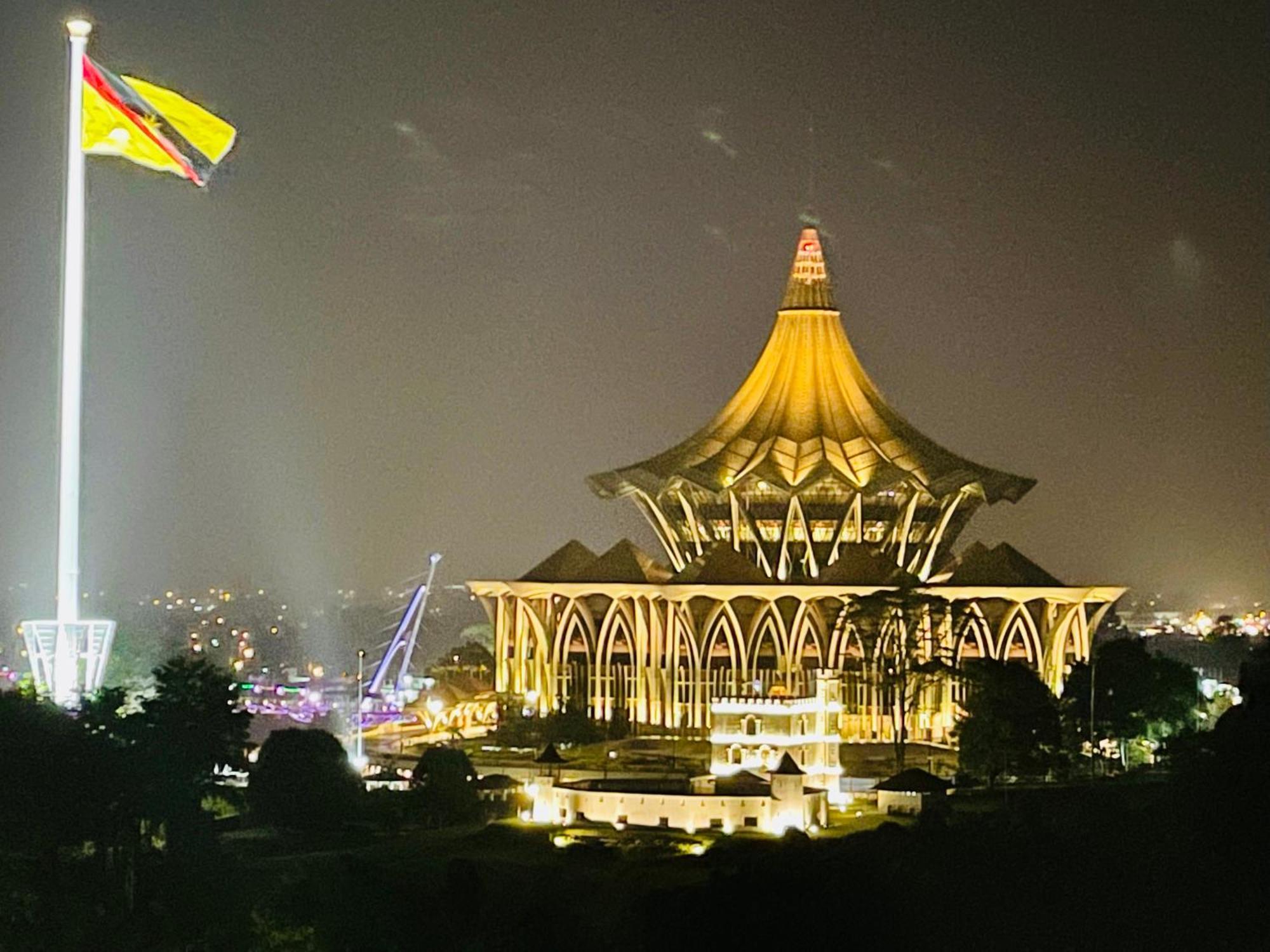 Kuching City Center Riverbank Suites With Marvelous River View Exteriér fotografie